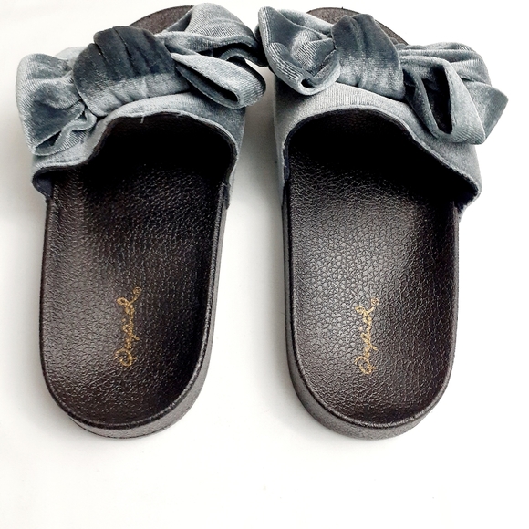 Qupid Women's Green Velour Bow Tie Slippers Sz 7 - Picture 5 of 7